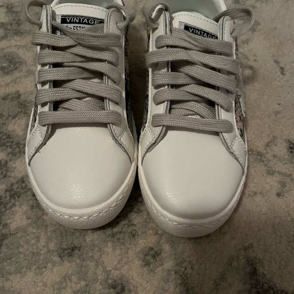 Brand new vintage Havana sneakers - Picture 6 of 6